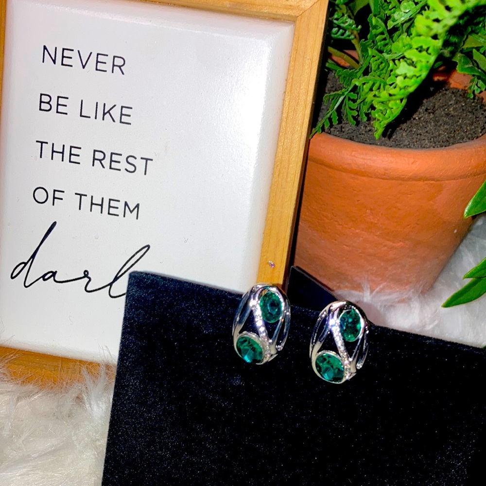 🌟Gorgeous Emerald Clip On earrings! Ready to ship!